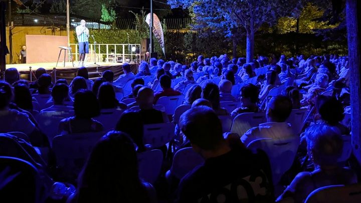 Las noches en el Botánico de Parla se llenan de actuaciones para todas las edades