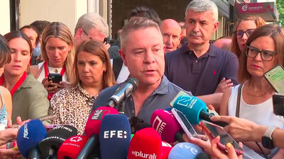 Page pide elecciones en "el peor momento de la historia reciente del PSOE"