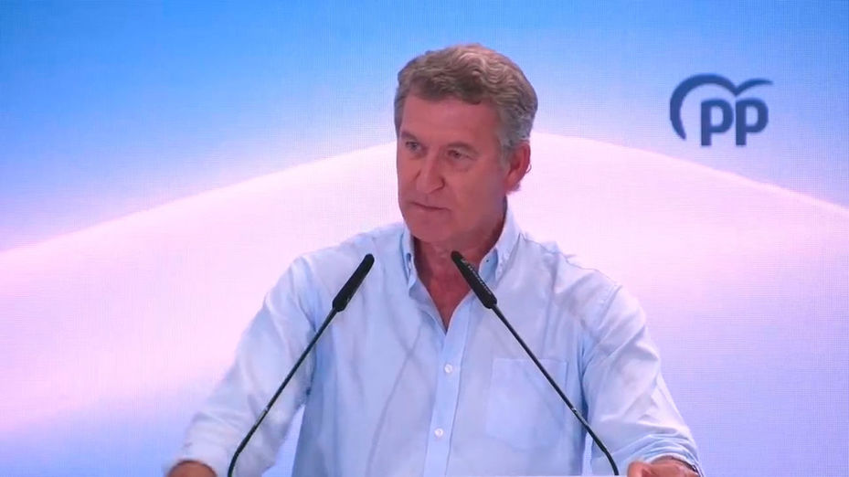 Feijóo achaca a Sánchez "un caudillismo" propio de Franco: "Nos jugamos la democracia"