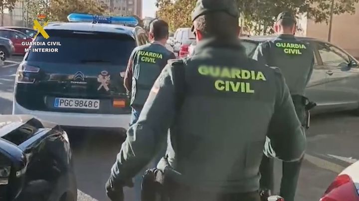 Detenido en Alicante un ciberpederasta que engañó a más de 20 víctimas durante una década