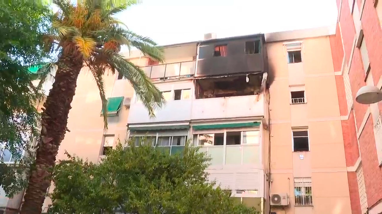 Un herido en el incendio en una vivienda en Cuatro Vientos