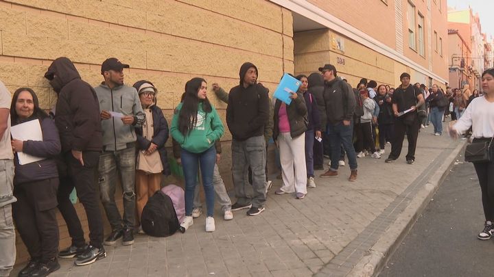 Último día de plazo para la regularización de inmigrantes