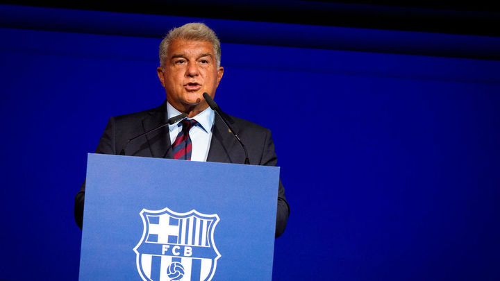 Laporta: "La oferta por Julián es firme pero la mantendremos el tiempo que consideremos"