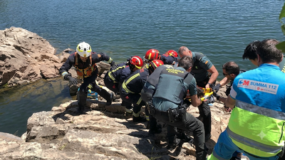 Rescatado un joven tras lanzarse al embalse de Puentes Viejas, en Buitrago del Lozoya