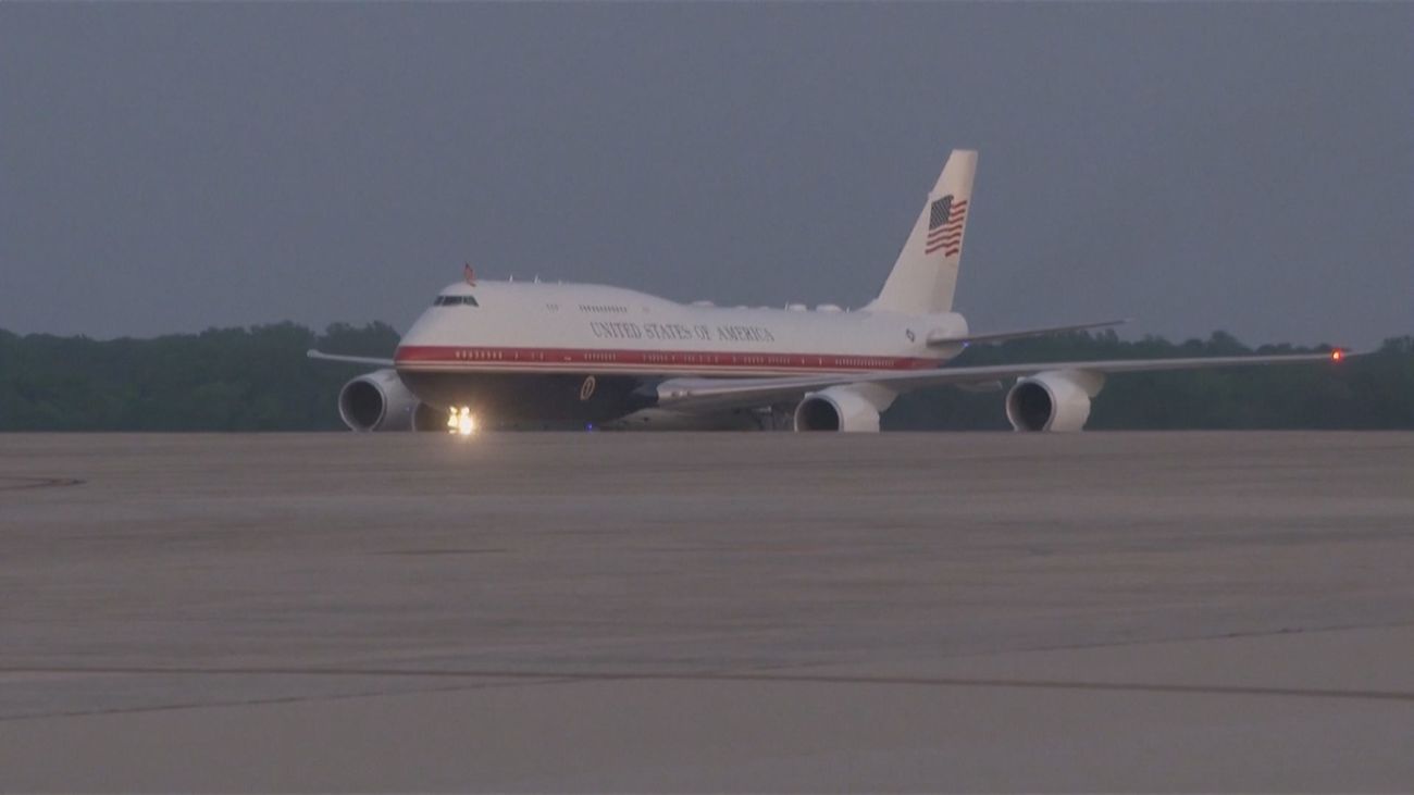 Donald Trump estrena el  polémico avión presidencial donado por Catar