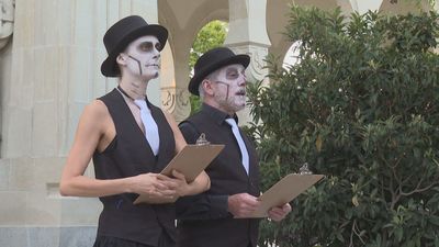 Las visitas teatralizadas devuelven la vida al Cementerio de La Almudena