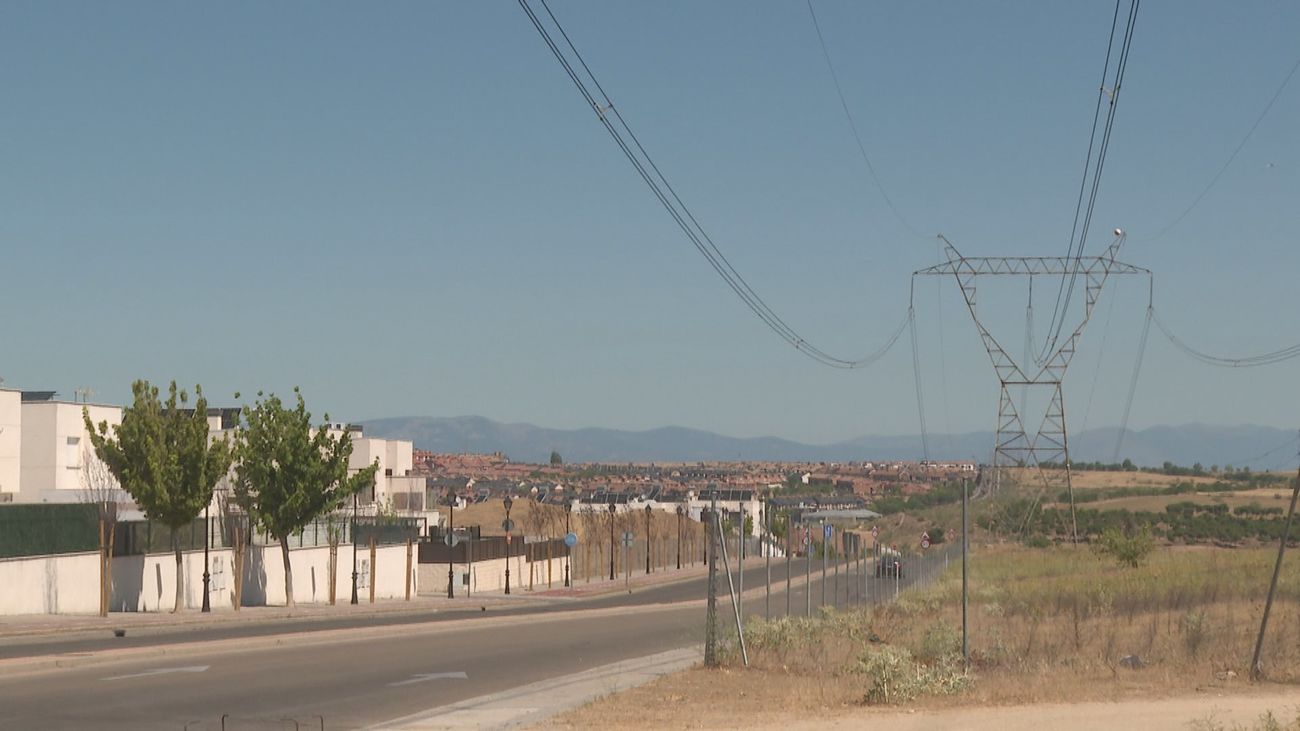 Arrancan en Arroyomolinos las obras para la retirada de la línea de alta tensión