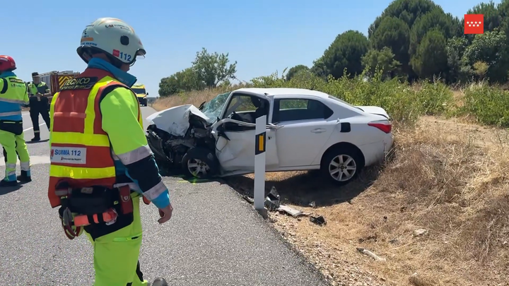 Cuatro jóvenes heridos, uno de ellos grave, tras chocar dos turismos en la  N-403 en Martín de Valdeiglesias