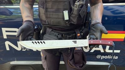 Detenido en Palma tras perseguir con un machete de medio metro a su expareja después de meses de amenazas de muerte
