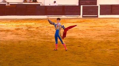 Sergio Rollón corta una oreja al ejemplar de Zacarias Moreno en la gran final del Circuito