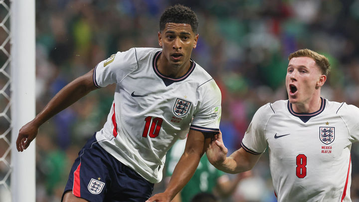 2-3. Inglaterra resiste el acoso de México