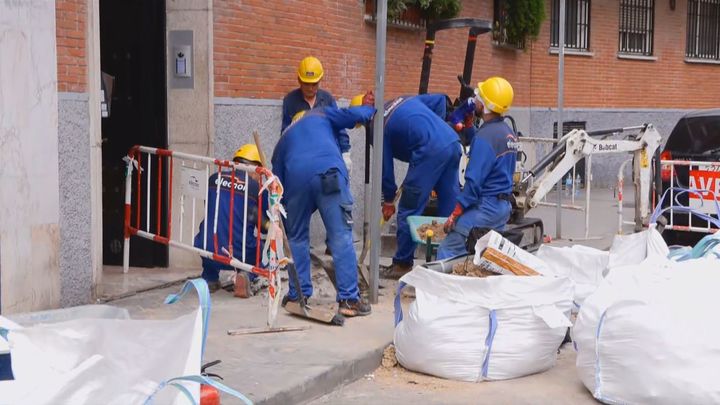 Susto en Móstoles: incendio y deflagración de gas en un edificio de la calle Mariblanca