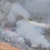 El calor dificulta las tareas de extinción de los incendios forestales en Cataluña