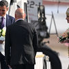 Sánchez se encuentra en Ankara con un ramo de flores preparado para Begoña Gómez