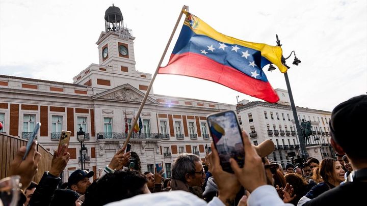 Imagen de archivo de venezolanos en la Puerta del Sol de Madrid tras la caída de Maduro