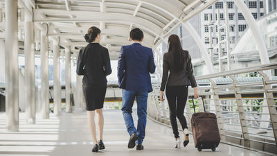 Cuatro claves para organizar los viajes de negocios con éxito durante el verano