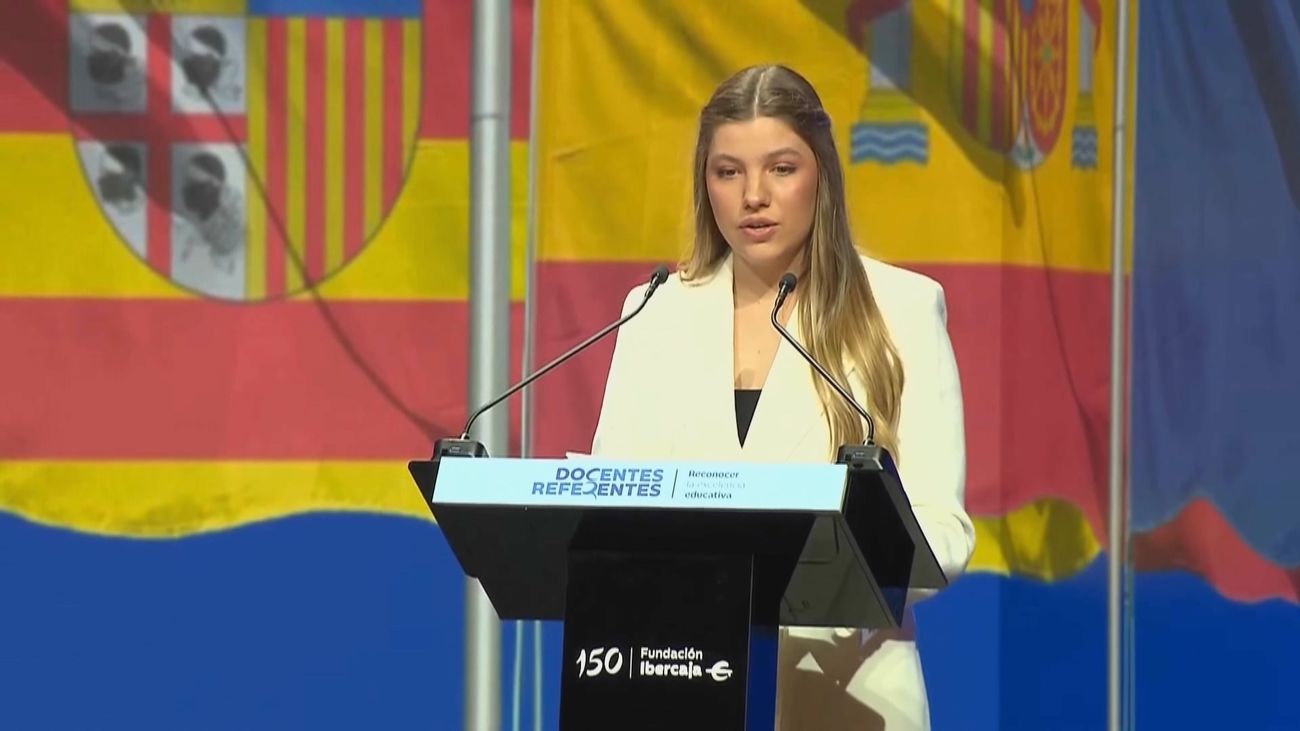 Los Reyes y la princesa Leonor acompañan a la infanta Sofía en Zaragoza en su primer discurso
