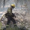 Los Bomberos confían en poder dar por estabilizado al anochecer el incendio de Sentmenat (Barcelona)