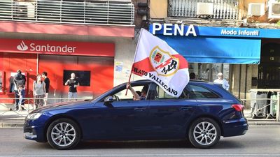 Detenido el presunto estafador del bus ‘fantasma’ para la final del Rayo Vallecano en Leipzig