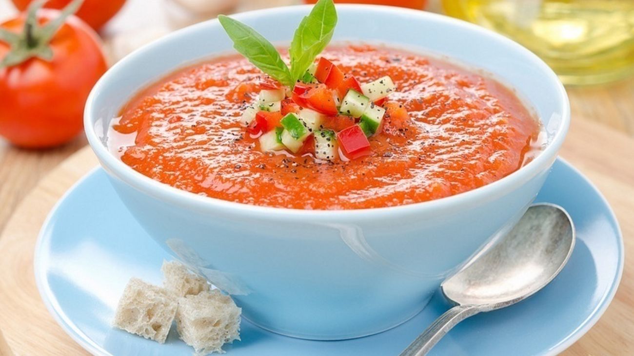 Un plato de gazpacho