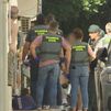 La Guardia Civil registra la vivienda del detenido por el doble crimen de Mijas (Málaga)
