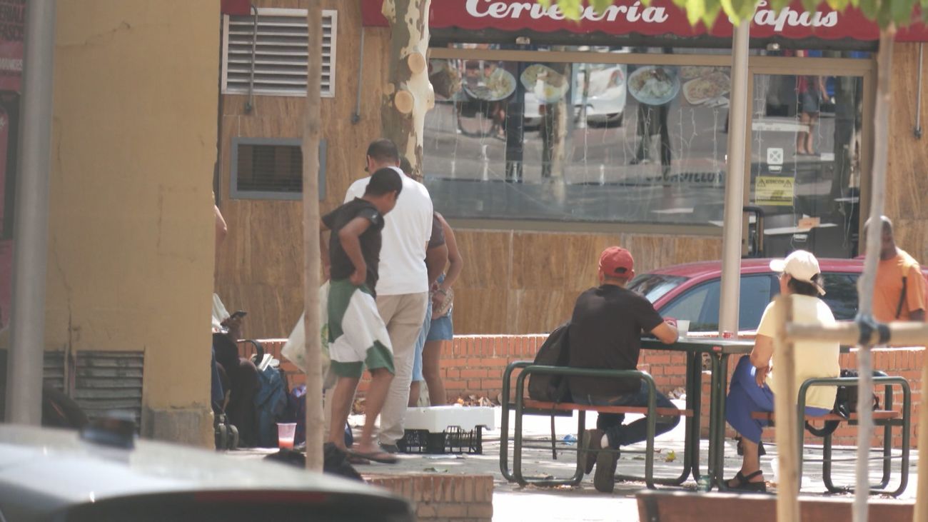 Gritos, peleas y basura: la degradación de la plaza Benito Prieto desespera a los vecinos