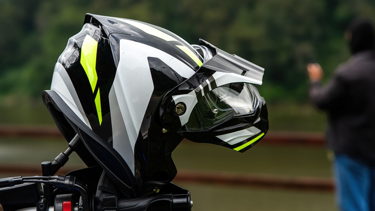 ZYON Helmets prepara el lanzamiento del primer casco de moto que protege frente a la contaminación