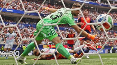 Unai Simón deja en 649 minutos el récord sin encajar gol en un Mundial