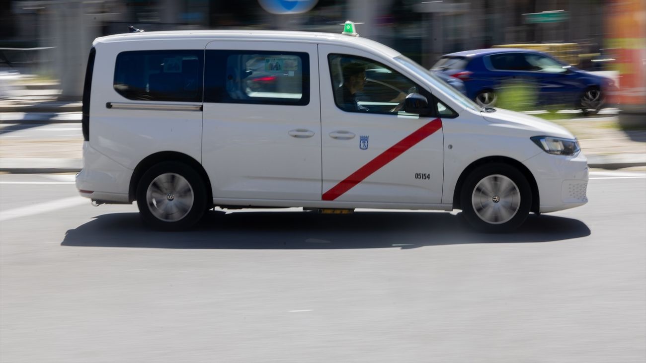 Las empresas de taxi y VTC con 10 o más autorizaciones deberán tener un vehículo adaptado