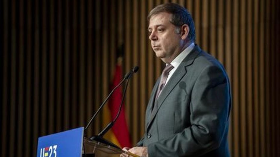 Pedraz imputa a Juanma Serrano, exjefe de gabinete de Sánchez y expresidente de Correos, en el caso Leire