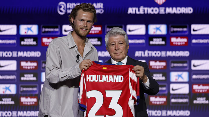 Morten Hjulmand  y Enrique Cerezo / EFE