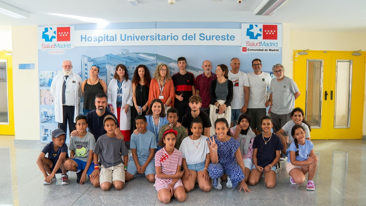 Visita al médico para los 13 niños saharauis que pasan el verano en Rivas Vaciamadrid