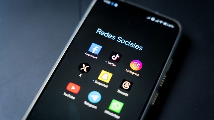 La Comisión Europea presentará una restricción de las redes sociales para los menores de 13 años