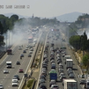 Reabren la A-6 tras el corte temporal por un incendio en Torrelodones
