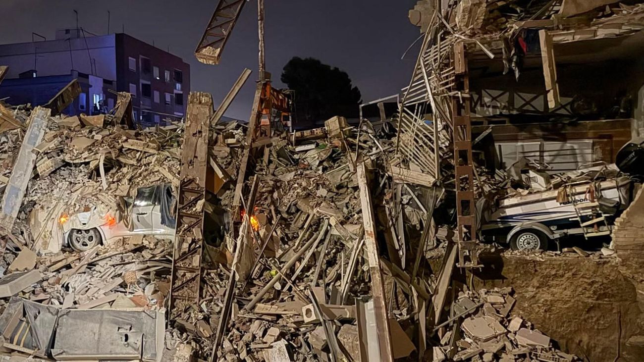 Colapsa un edificio de tres plantas en Benetusser, sin causar heridos