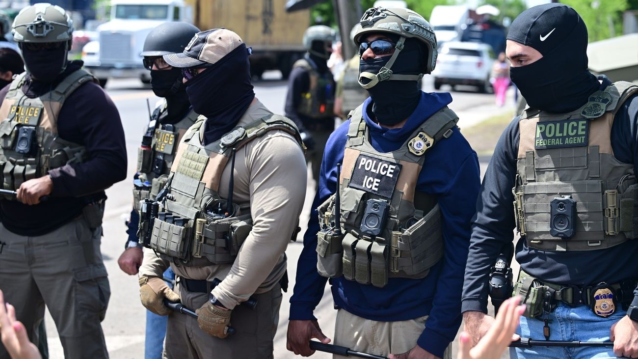 Miembros del Servicio de Inmigración y Control de Aduanas (ICE) de EEUU