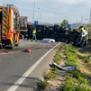 Herido un camionero en el vuelco de su vehículo en la A-6 en Las Rozas