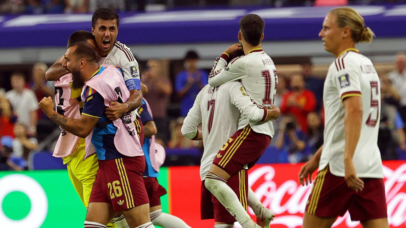 Un “puto recital”, bailes… así celebró España el pase a la final