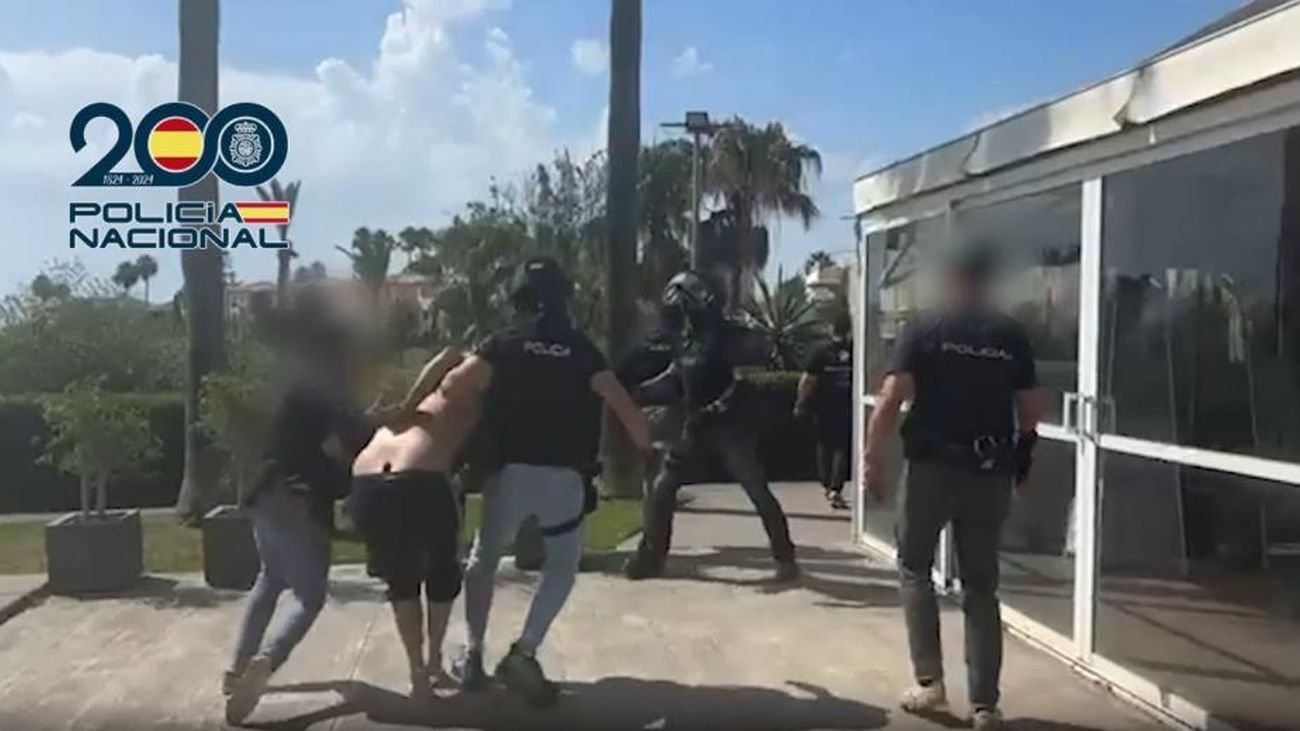 Cae una banda que robaba en casas de Alicante y Marbella armados y disfrazados de policías