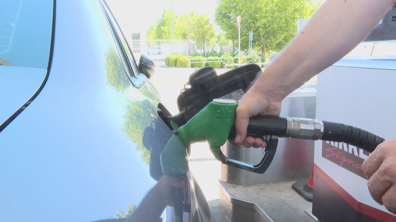 Las gasolineras 'low cost' hacen su agosto a costa de las tradicionales