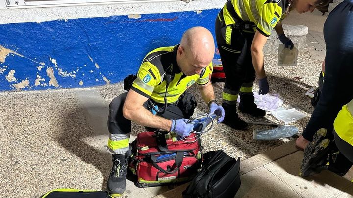 Servicios de Emergencia en Ciudad Lineal por un apuñalamiento