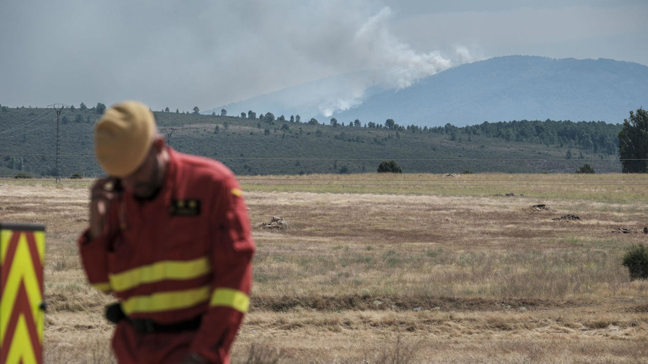 El fuego de La Mierla afecta a 5.400 hectáreas, deja 600 evacuados y 12 pueblos desalojados