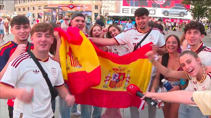 Madrid llena su calles  con los colores de la selección ante la gran final