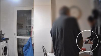 Detenida una mujer por robar a ancianos tras ganarse su confianza cerca de centros de mayores en Colmenar Viejo