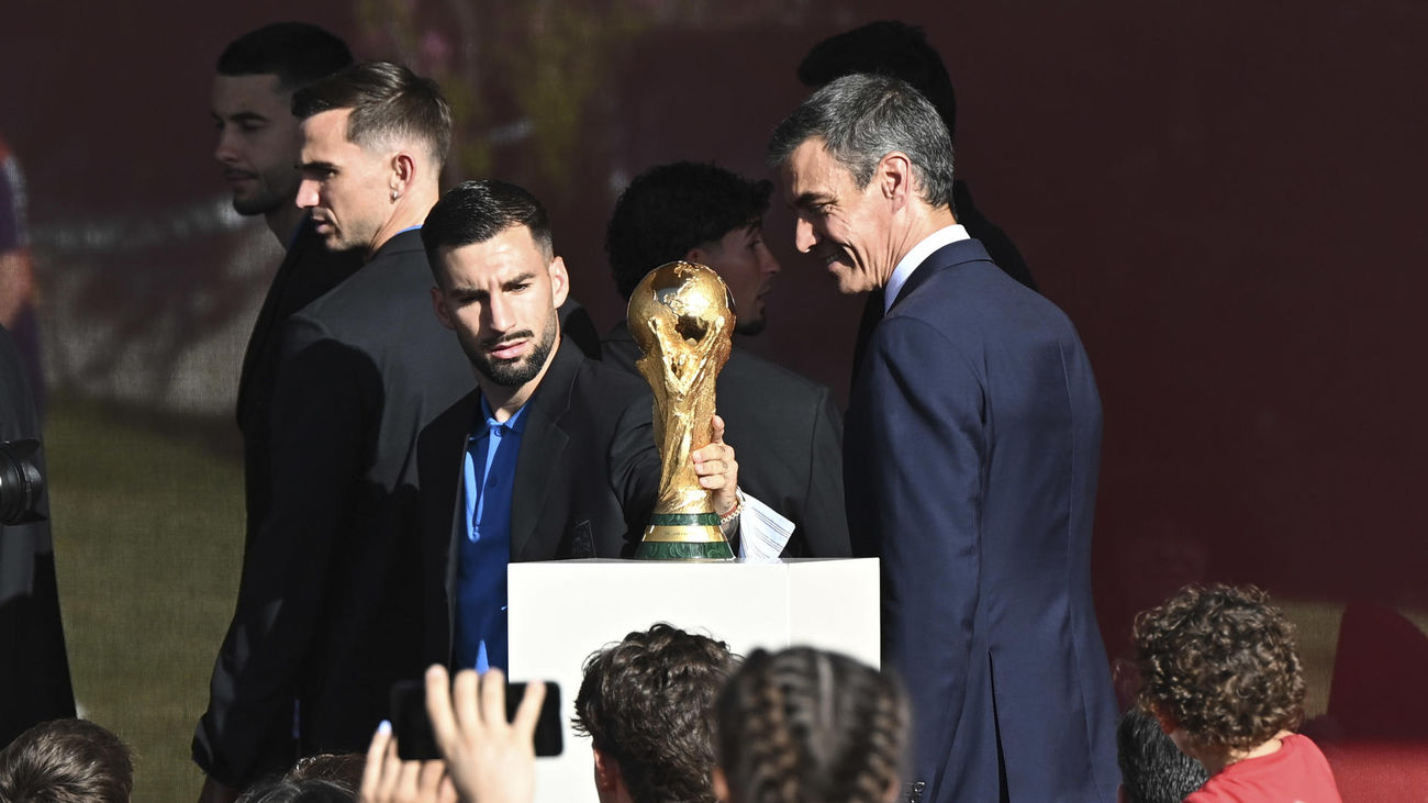 Sánchez llama a soñar con un nuevo triunfo en el Mundial de 2030: "No hay dos sin tres"