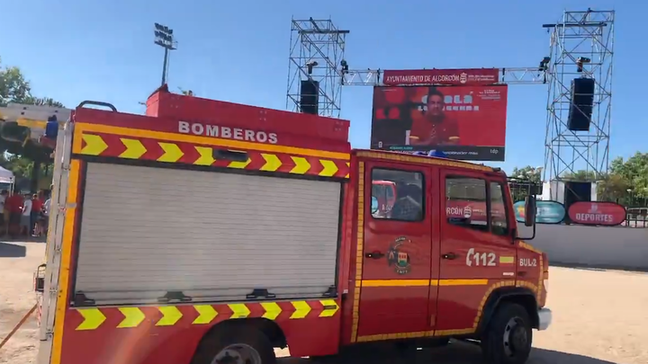 Incendio en la cubierta del CREAA de Alcorcón durante las celebraciones del Mundial