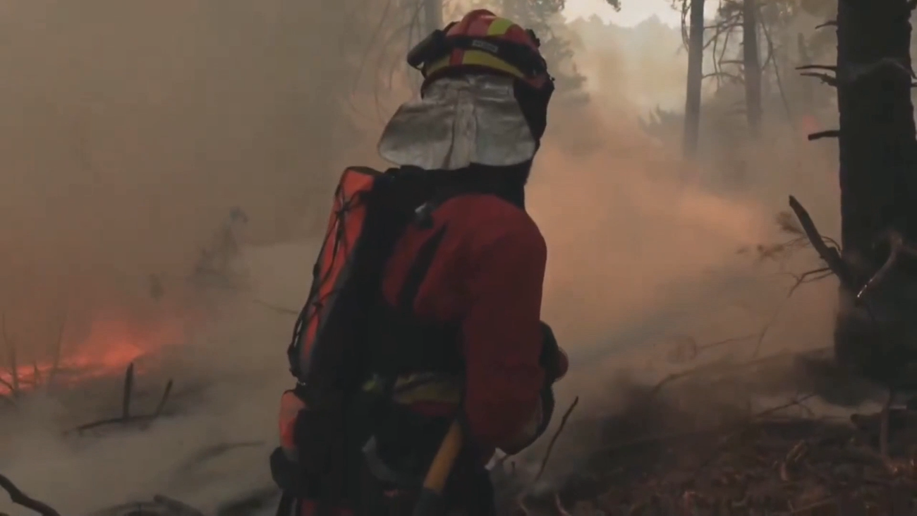 El incendio de La Mierla, Guadalajara, está cerca de su estabilización y con los primeros vecinos de regreso a sus casas