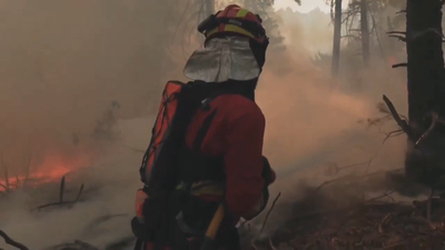 El incendio de La Mierla, Guadalajara, está cerca de su estabilización y con los primeros vecinos de regreso a sus casas