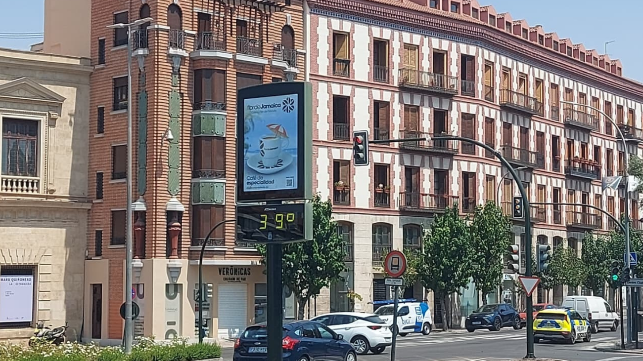 Alerta roja en Murcia y la Comunidad Valenciana por calor y otras 10 en aviso naranja o amarillo