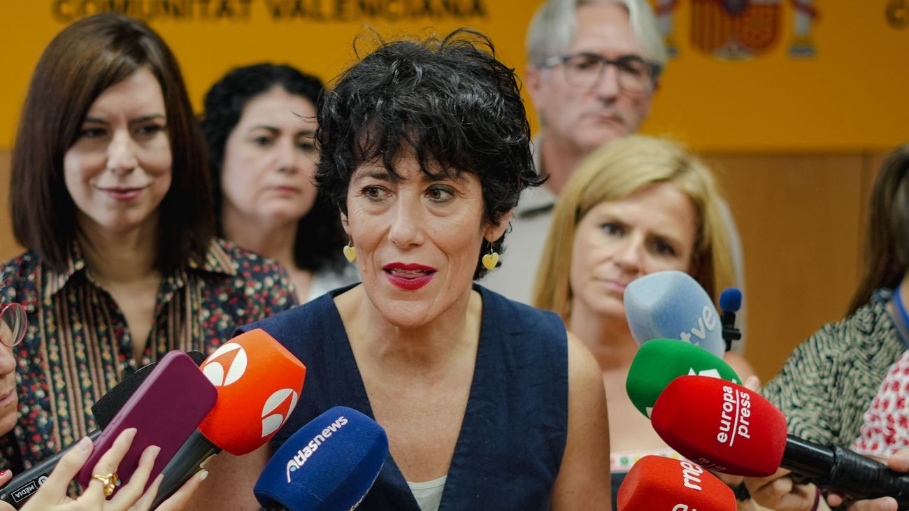 Las comunidades del PP plantan al Gobierno por la regularización de inmigrantes